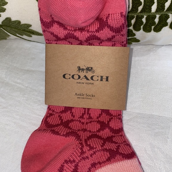 ❌❌❌SOLD SOLD❌❌❌❌NWT Coach Ankle Socks - Picture 5 of 8